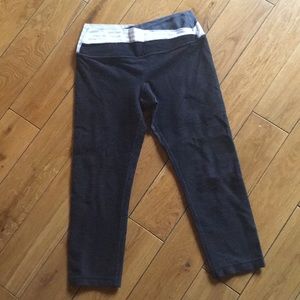 Lululemon 3/4 Ankle Yoga Pants